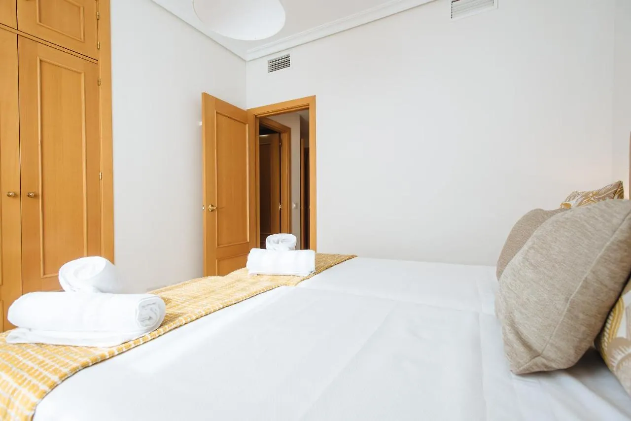 San Bernardo Boutique - Free Parking Apartment Seville Spain